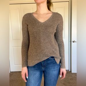 American Eagle V-neck long sleeve